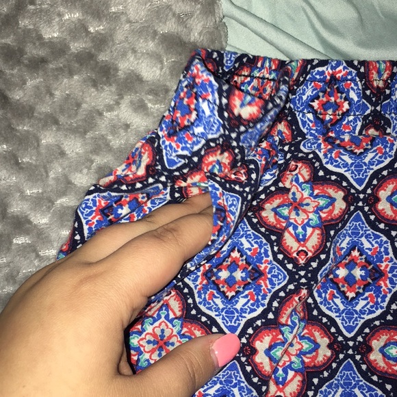 Pattern flowy shorts - Picture 4 of 4